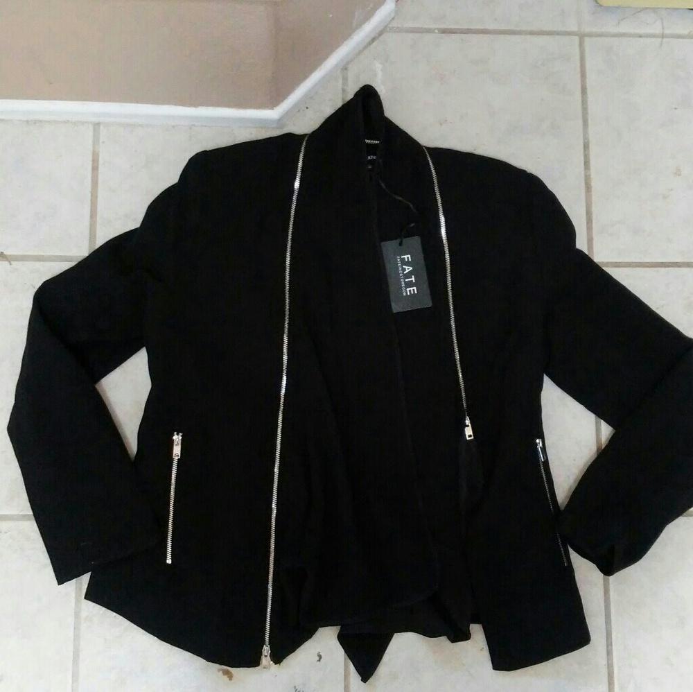 New NWT black zipper Fate jacket. Trendy. Sz M/L